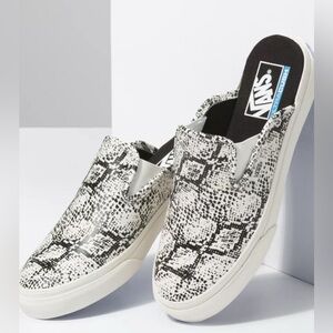 EUC- Vans ‘Ultracush’ Leather Snake Print Mule